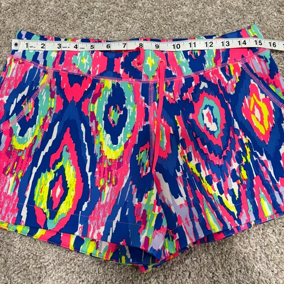 Lilly Pulitzer Britton Scuba Short Ikat Multi Luminescent Size Small - Picture 8 of 8